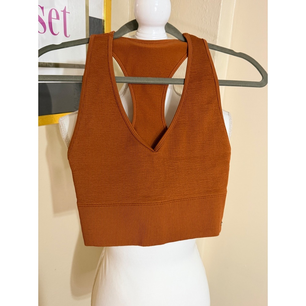 Gilly Hicks Go Recharge Ribbed V-Neck Racerback Sports Bra‎ Burnt Orange Large